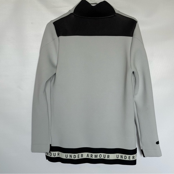 Under Armour Light Gray and Black Sweatshirt size small - Picture 2 of 10